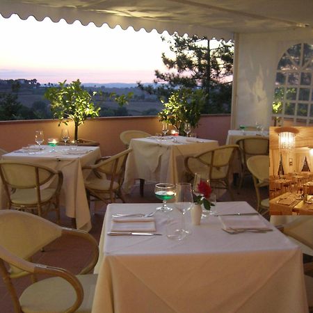 Hotel Ristorante Farneta コルトーナ エクステリア 写真