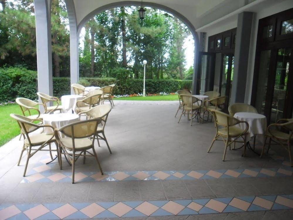 Hotel Ristorante Farneta コルトーナ エクステリア 写真