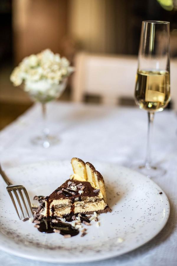 Hotel Ristorante Farneta コルトーナ エクステリア 写真